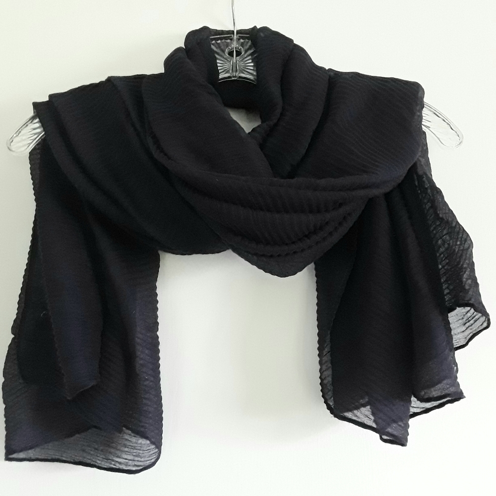 Navy Blue Pleated Women's Scarf